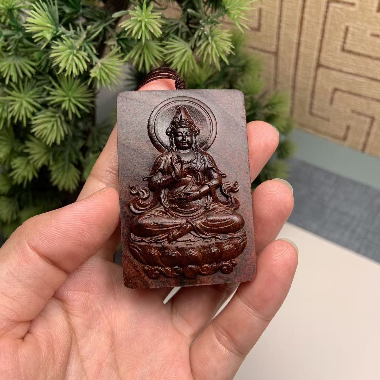 海南黄花梨木雕观音菩萨项链吊坠木质精雕佛牌护身符车挂件手把件