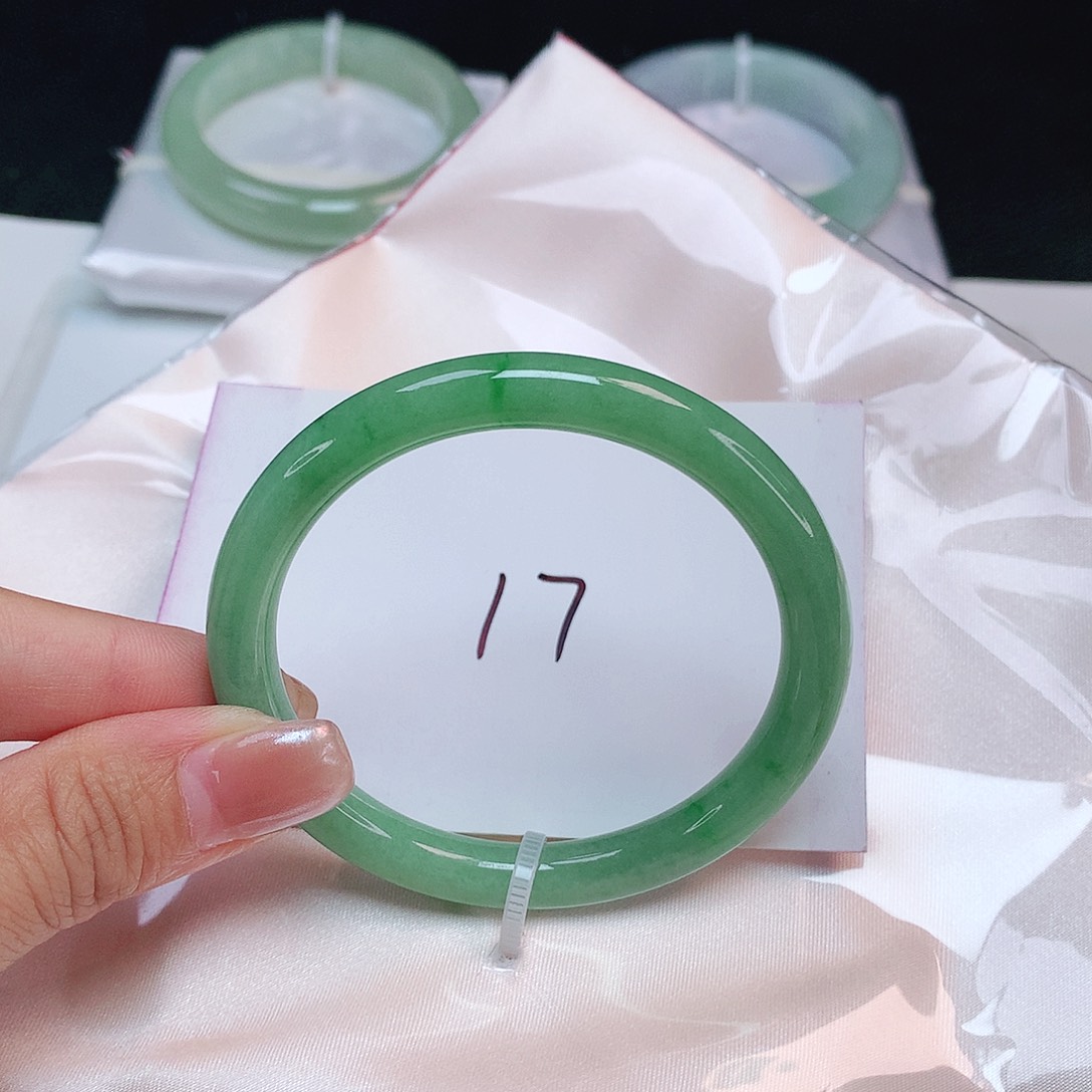 翡翠未镶嵌手镯 圆条53+