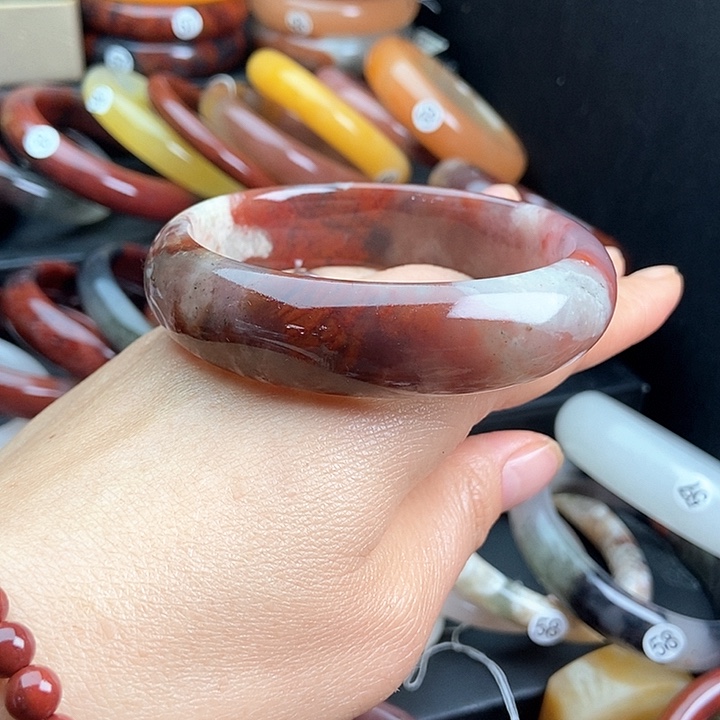 石英质玉手镯未镶嵌?****?