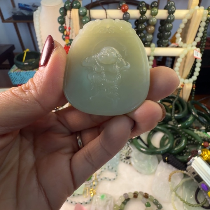 吐***飞和田玉未镶嵌吊坠(不含链)