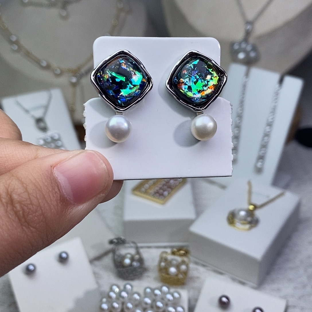 淡水珍珠银S925镶嵌耳饰