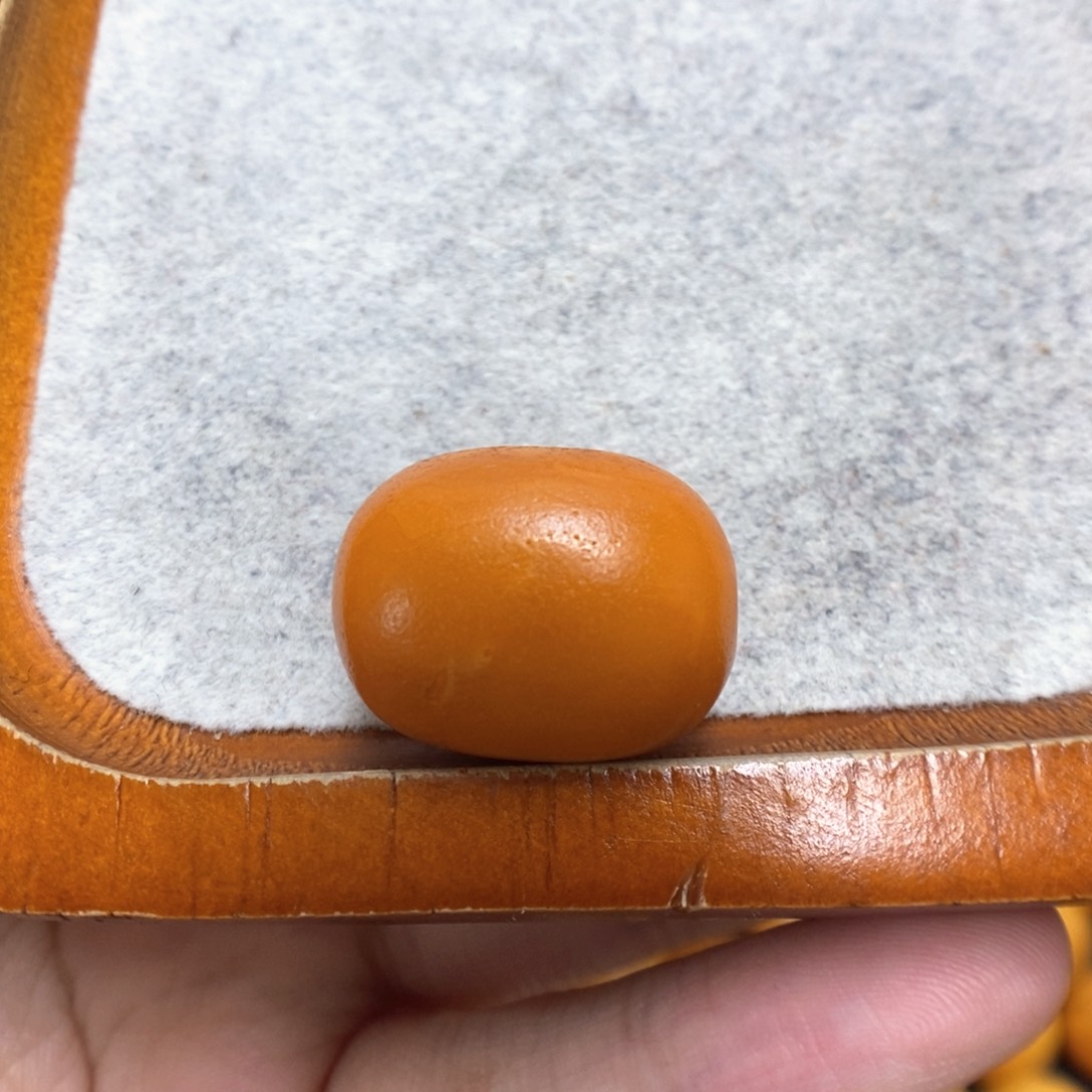 蜜蜡裸石未镶嵌朱***人蜜蜡裸珠