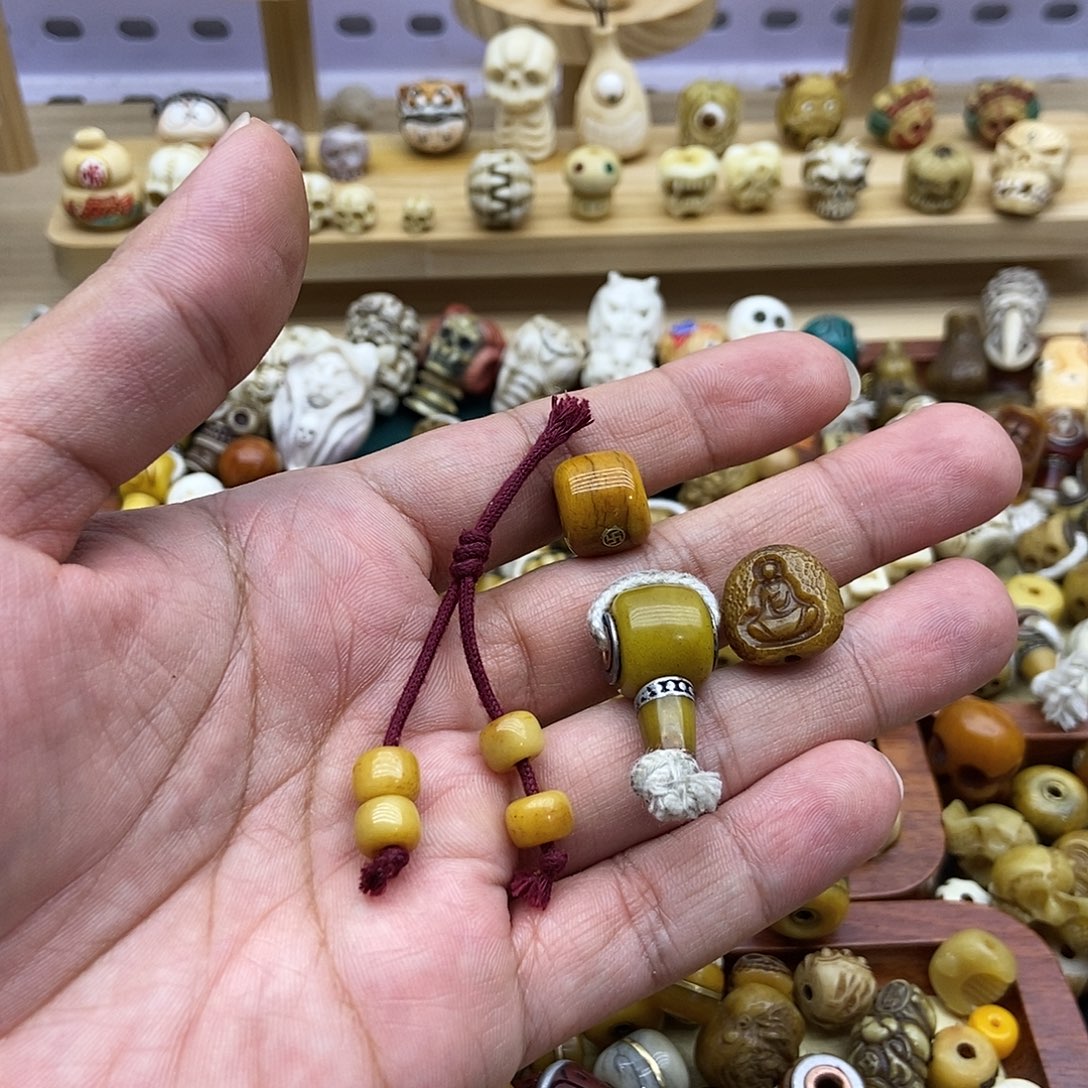 黄***墩驼骨其他配饰搭配