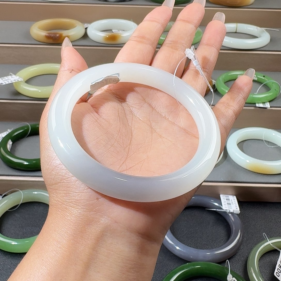 和田玉手镯未镶嵌59.6