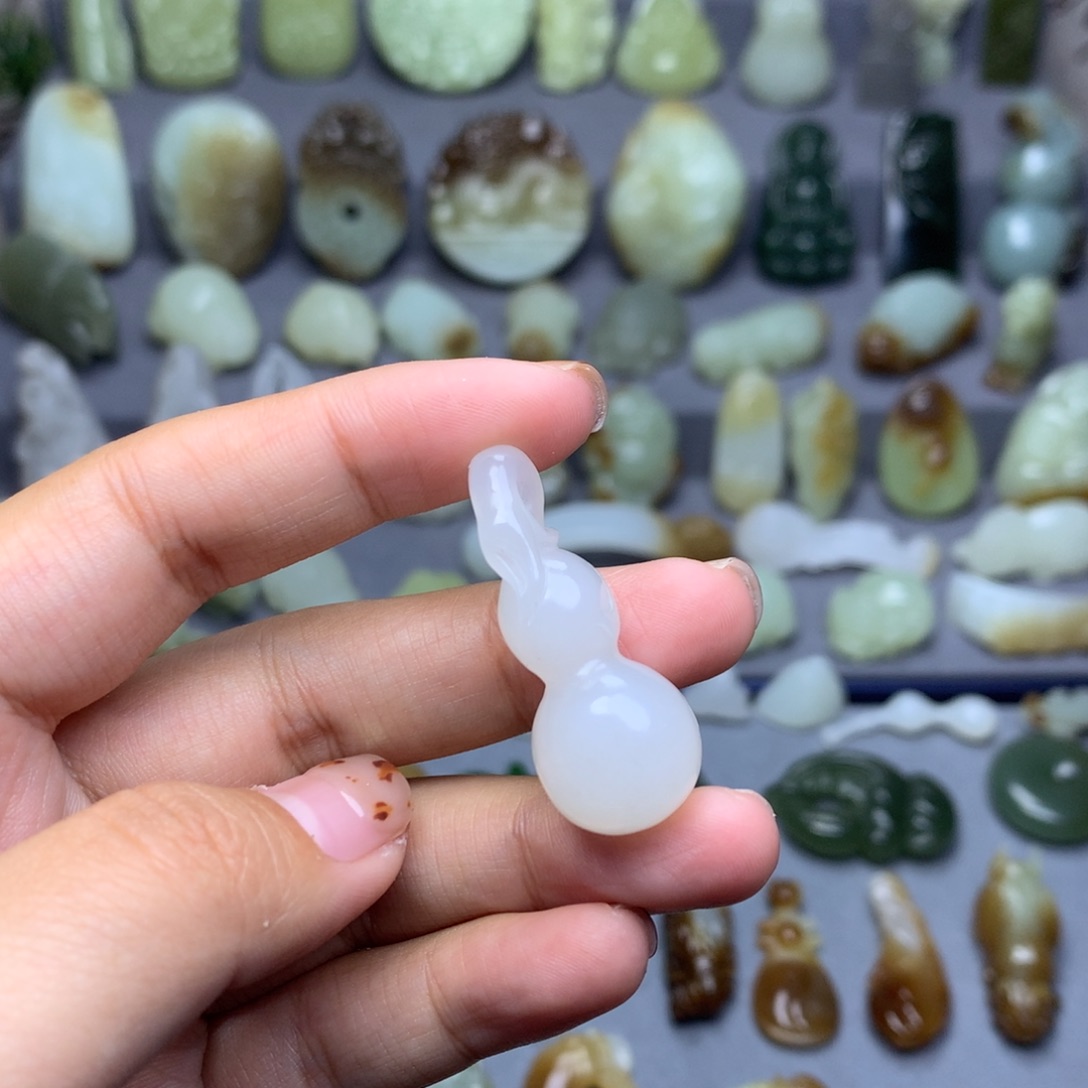 和田玉未镶嵌挂件