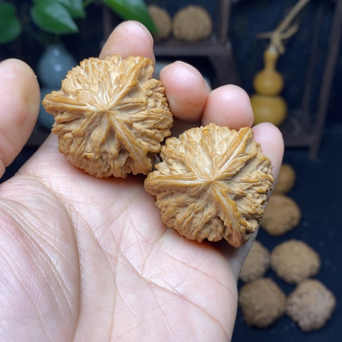 文玩核桃吊坠顧*卿40玉龙奔