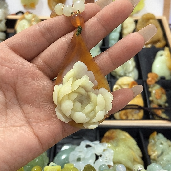 蛇纹石玉挂件未镶嵌冷**风