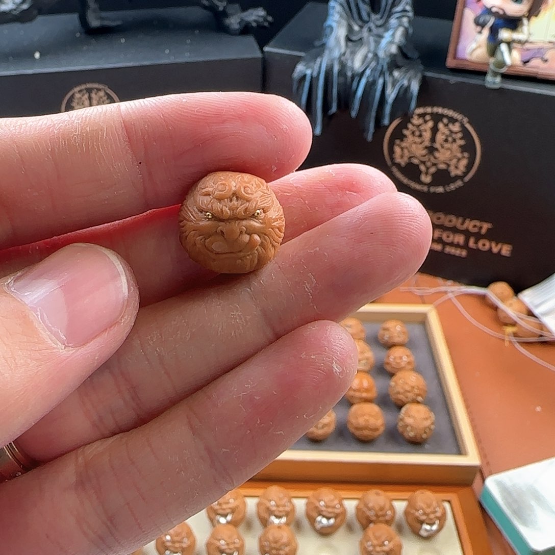 猴头核桃吊坠舔猴小带眼睛