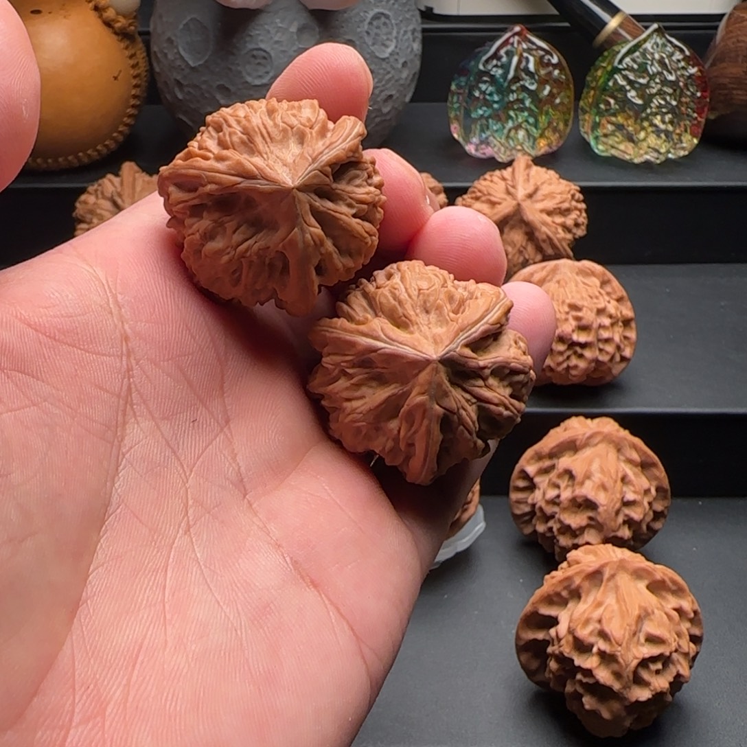 文玩核桃吊坠御龙