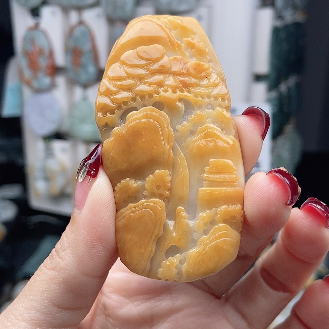 翡翠颈饰未镶嵌翡翠