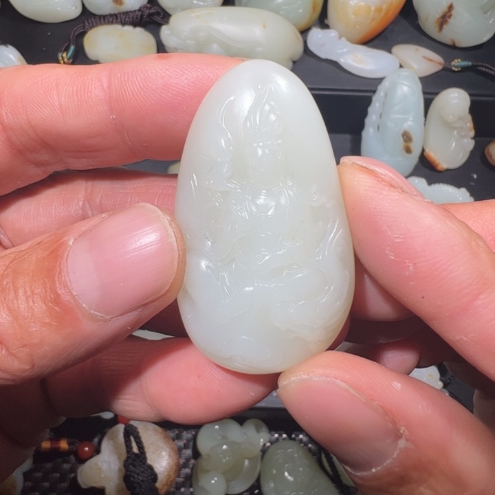 和田玉颈饰未镶嵌飞***就