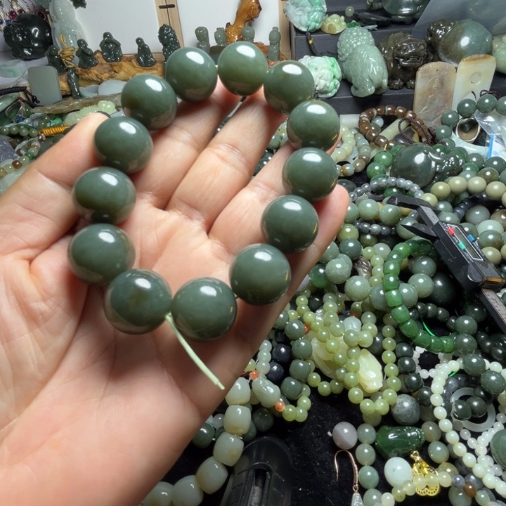 和田玉手串未镶嵌18