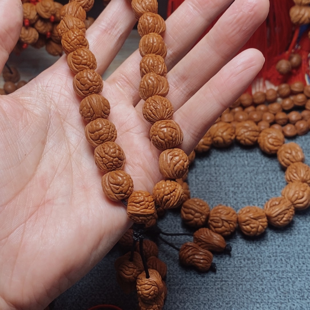 逍***痴吊坠桃核桃枭手持1