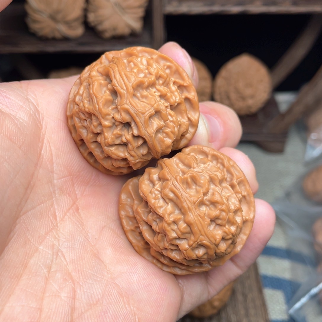 文玩核桃把件李***?39毕业高货苹果园