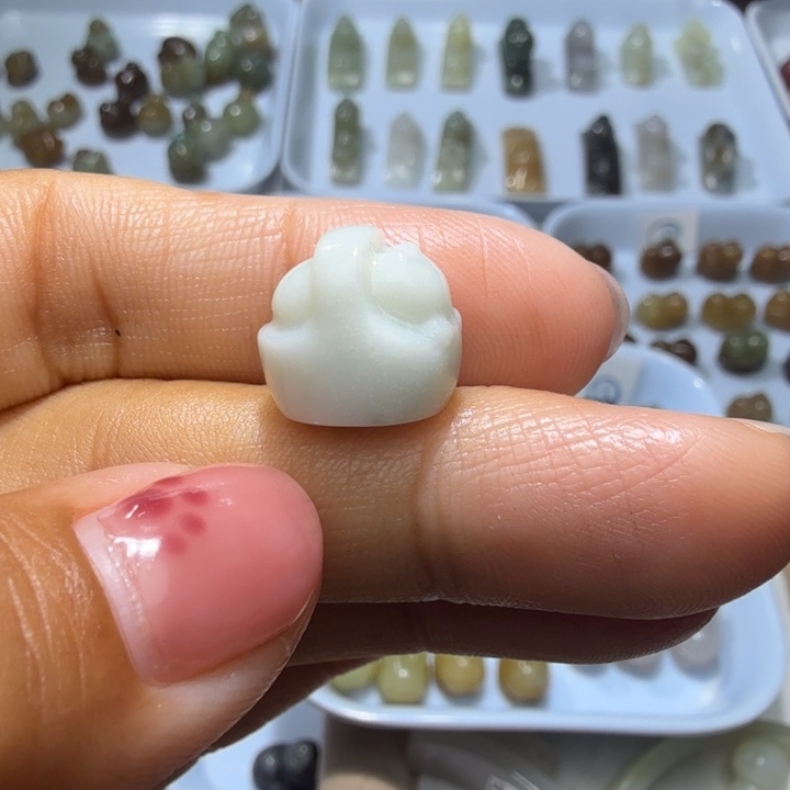 和田玉未镶嵌珠宝奇石