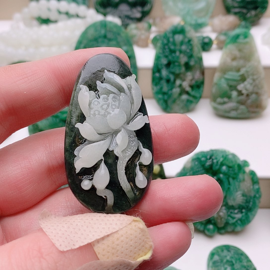 独山玉吊坠未镶嵌