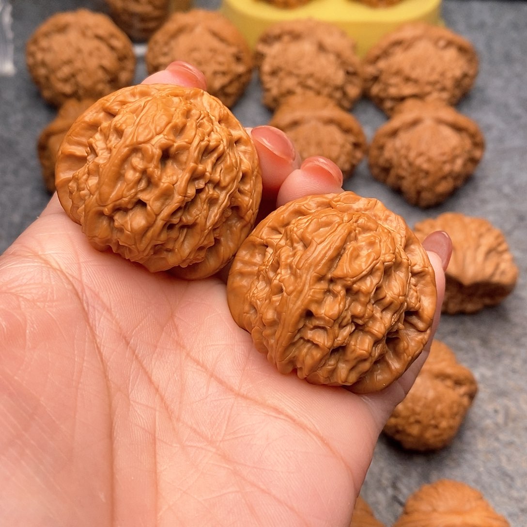 文玩核桃把件精品三角白41全品