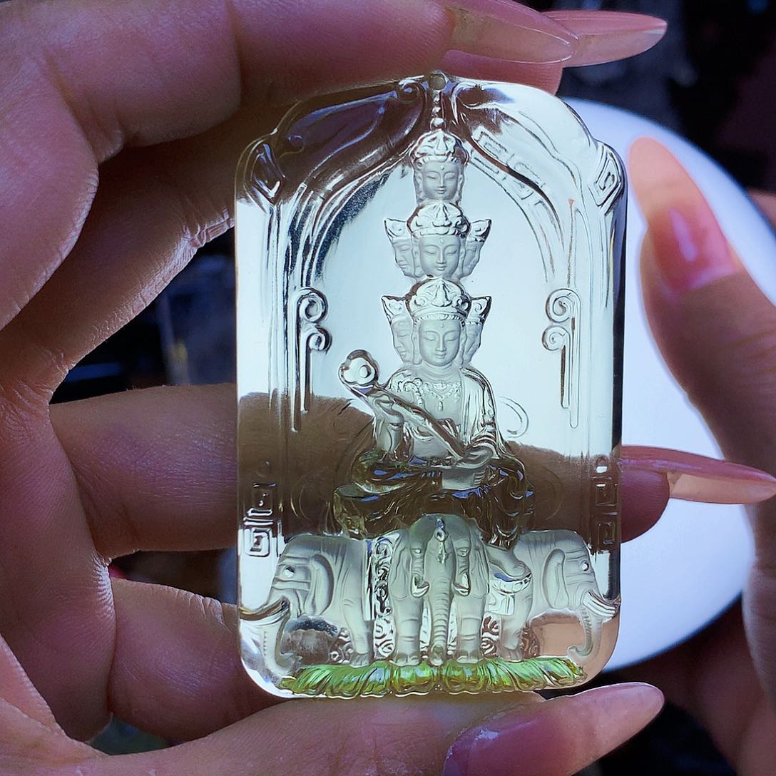 水晶颈饰未镶嵌吖****机，