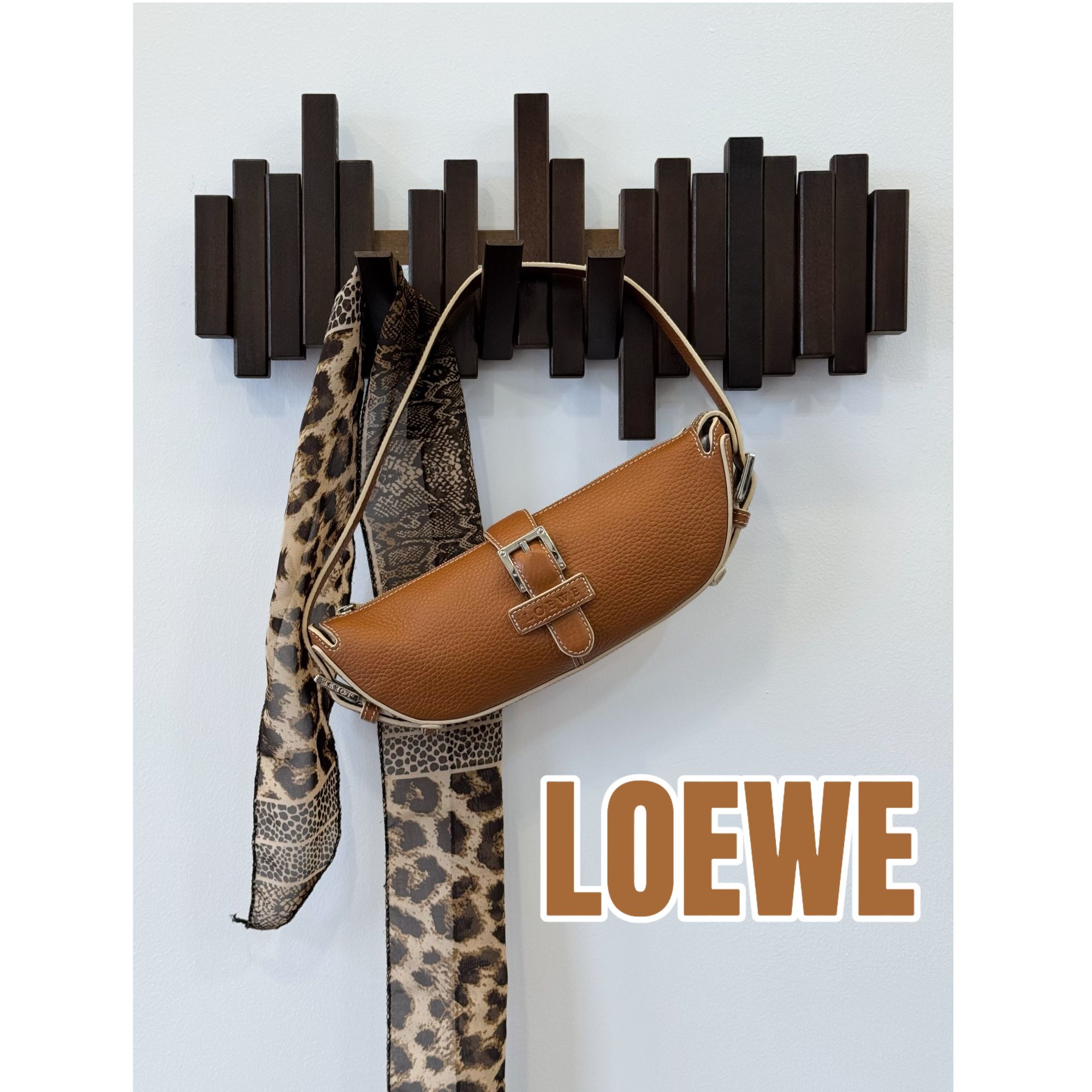 95新 LOEWE/罗意威 焦糖色飞碟包