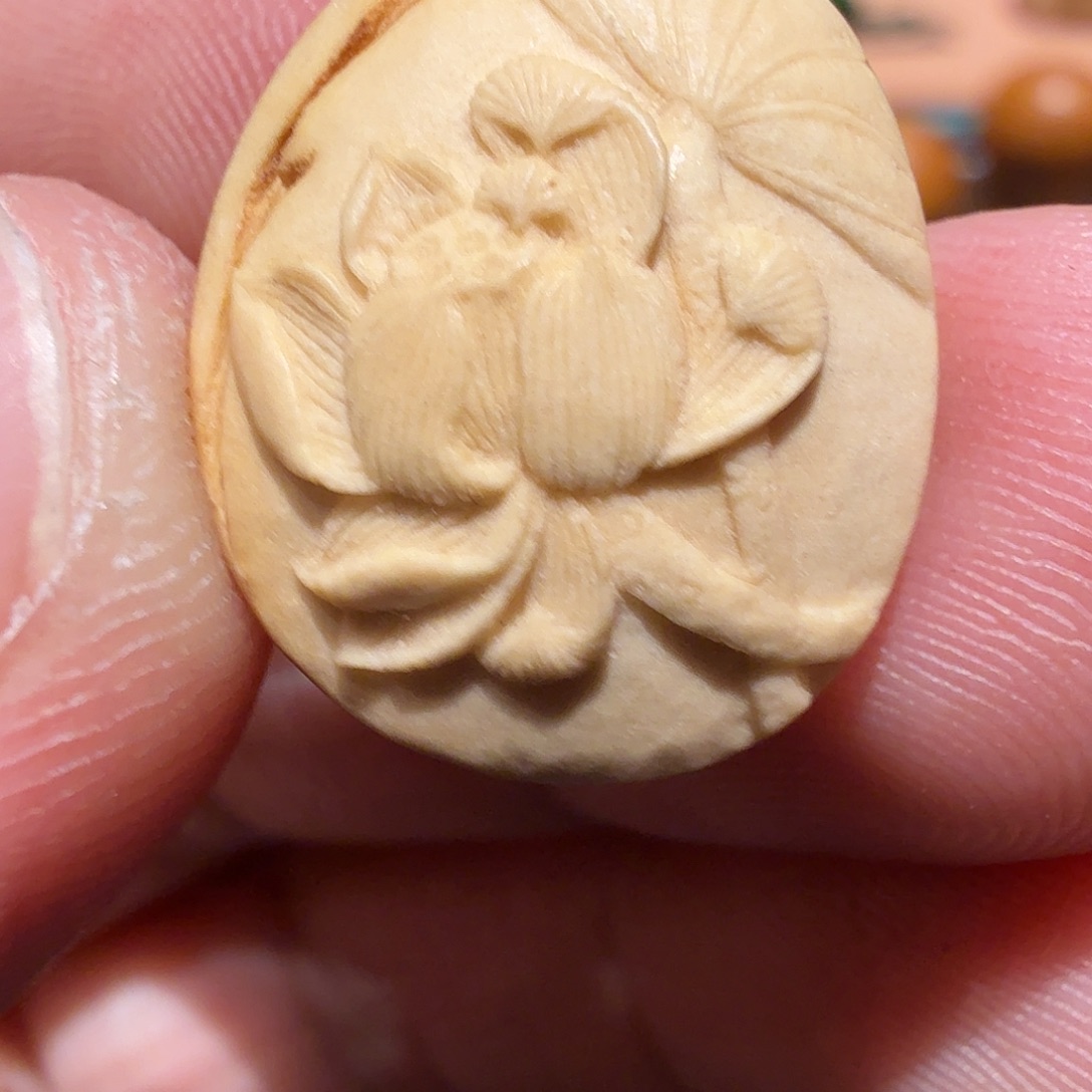 橄榄核手串/手链西梅核刻荷花