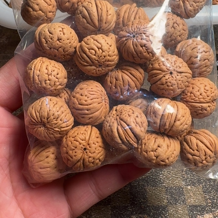 书***生吊坠桃核666666666666