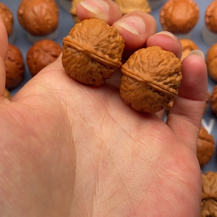 文玩核桃把件小圆球