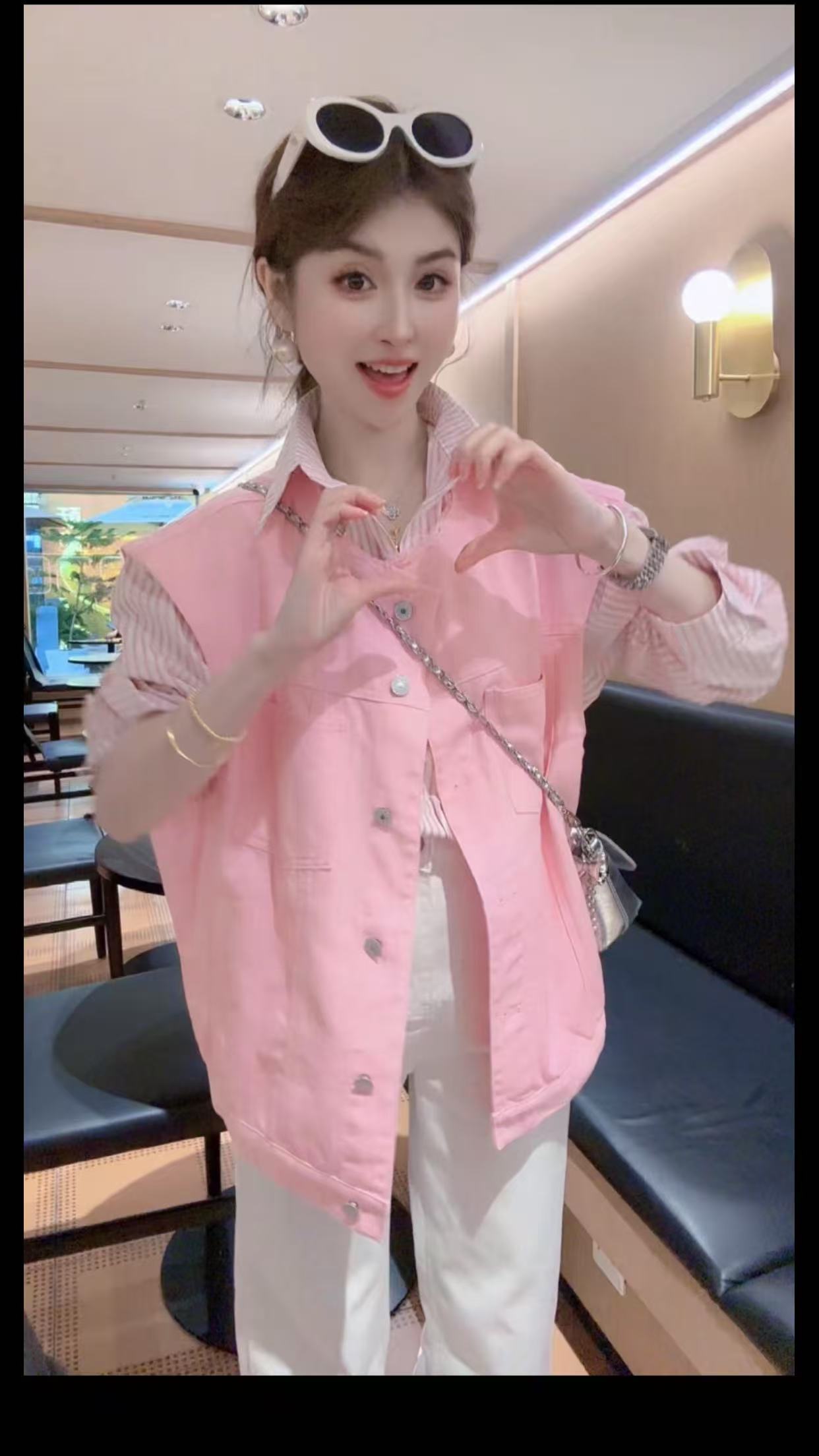 【月月专享】心动旋律&法式温柔假两件花朵荡领长袖上衣XXJ-Z0014