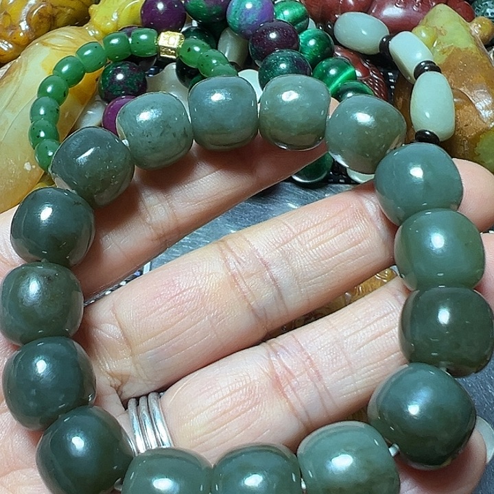 蛇纹石玉合金珠宝奇石
