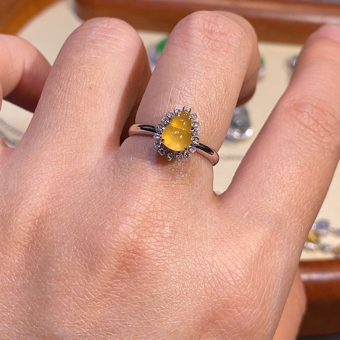 翡翠戒指18K金镶嵌戒指18k