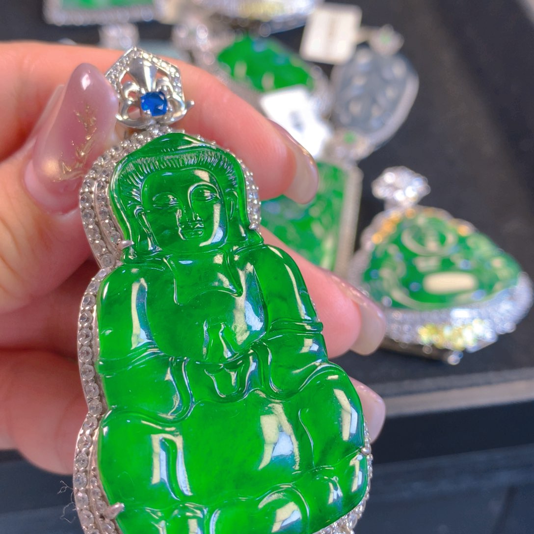 翡翠颈饰银S925镶嵌翡翠