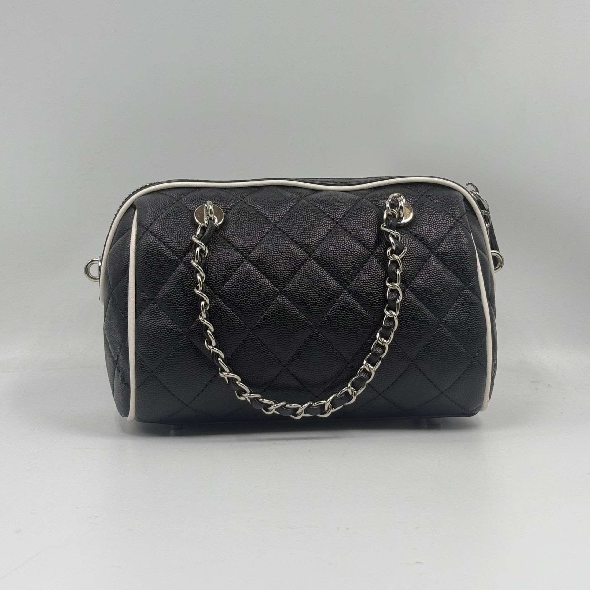 LQ-WITH-QUEEN真皮女包枕保黑色-鱼1白边0506