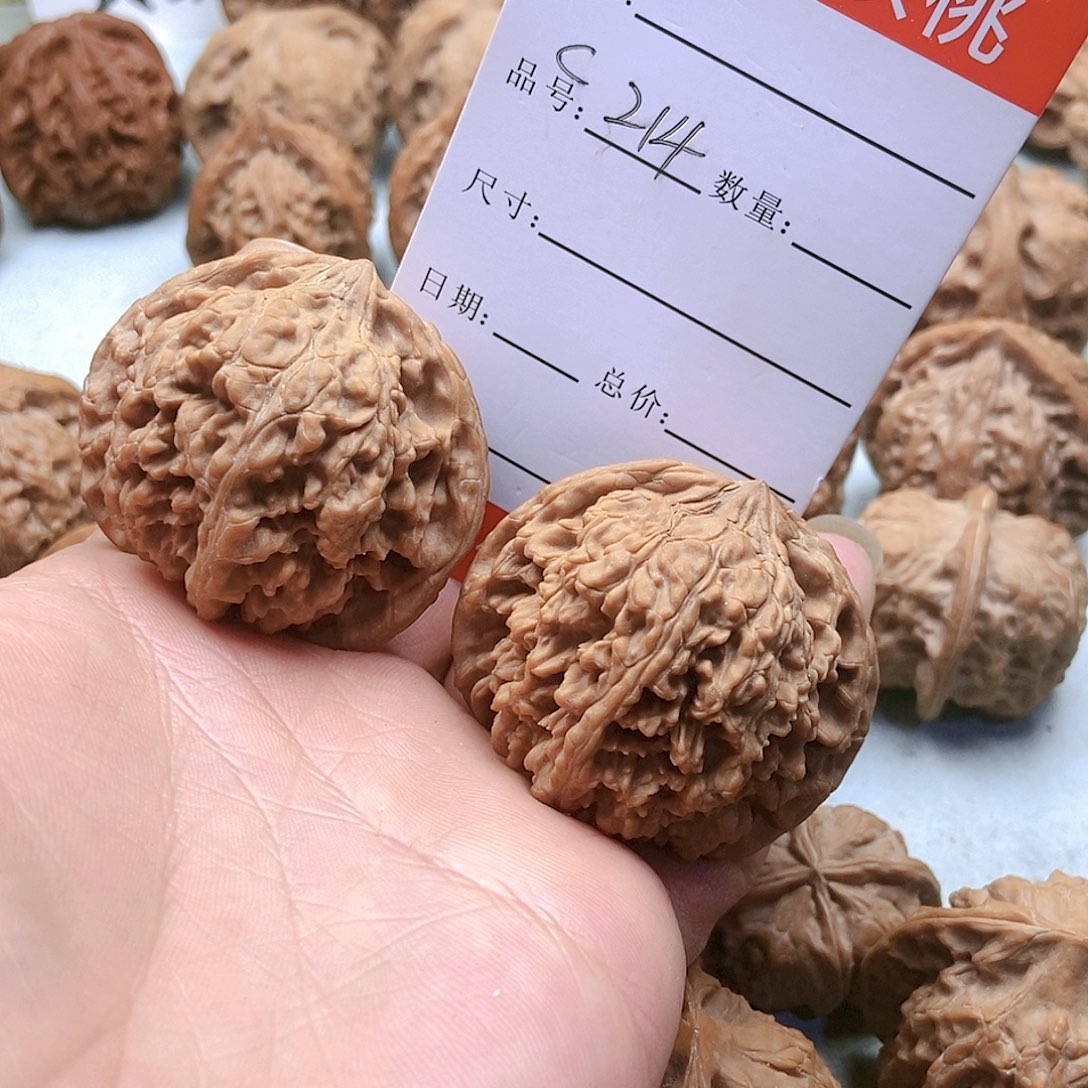 把件桃核214号全品满天星44尺