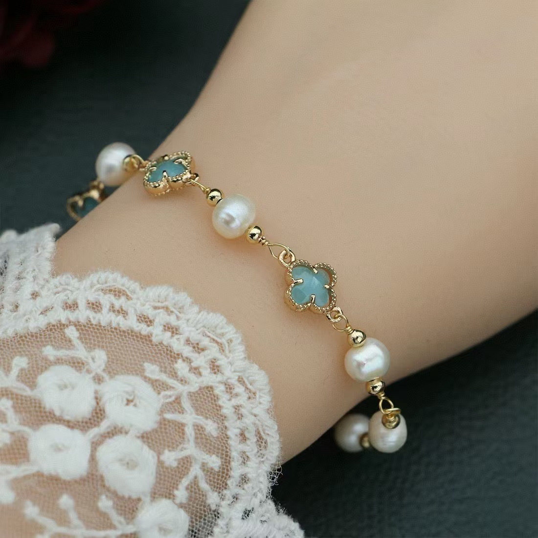 轻奢四叶花款手链8003