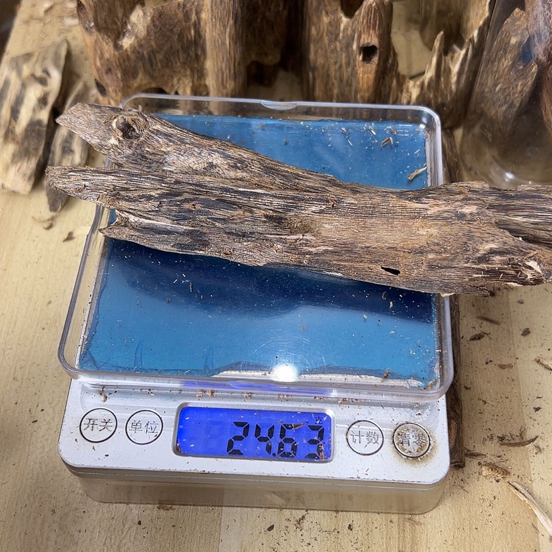 香料绿奇楠虫漏乌身24克