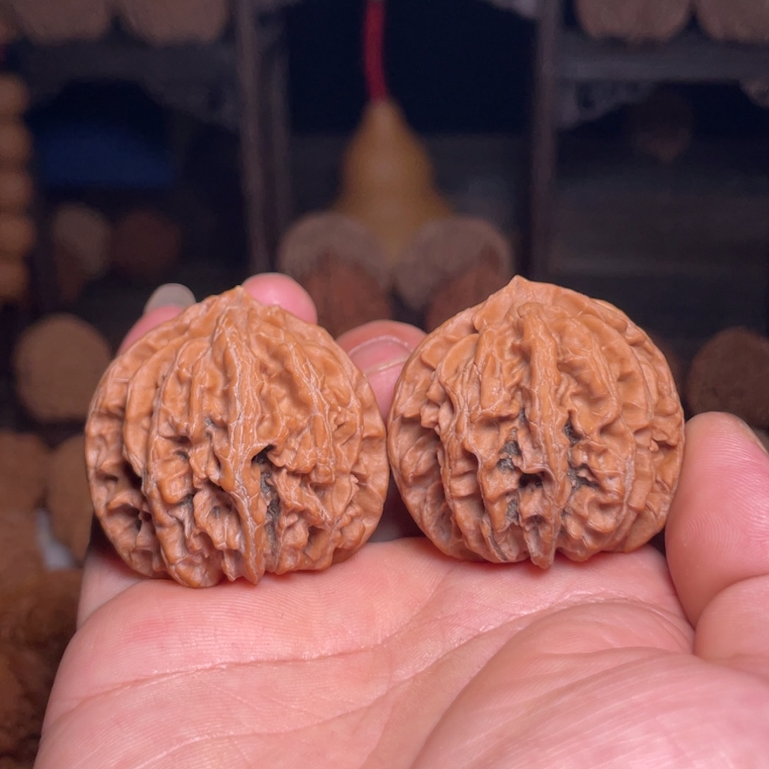 6***.文玩核桃吊坠灯笼狮子头