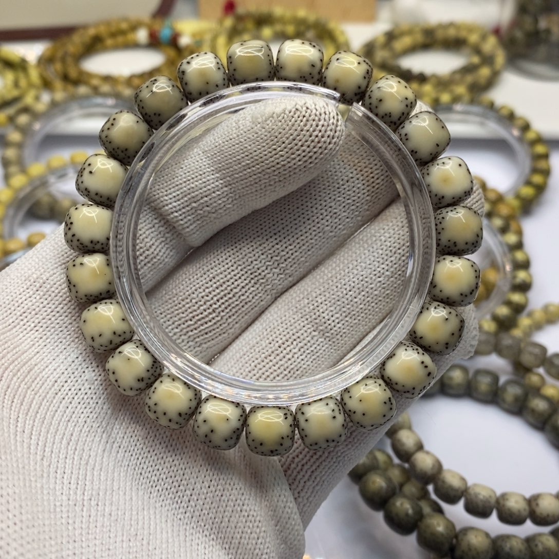 星月菩提手串侧留白