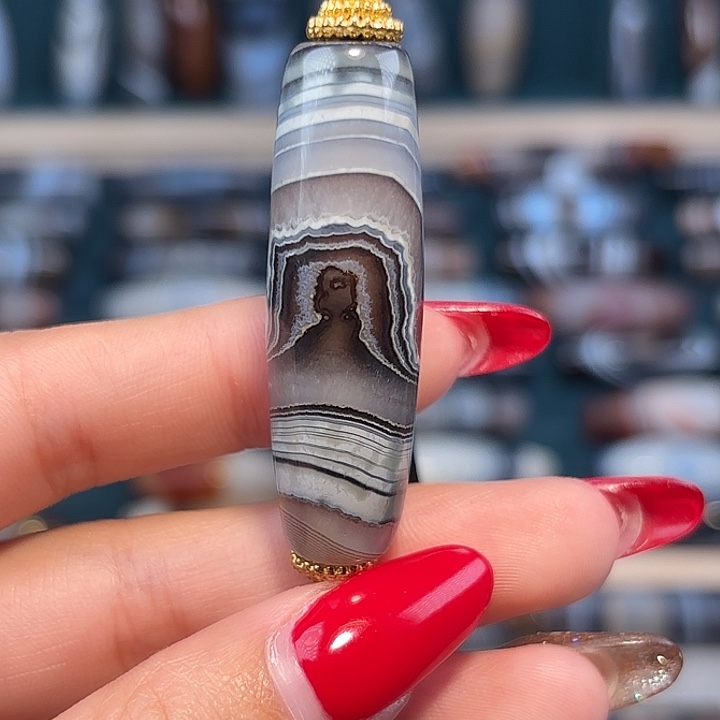 石***中玛瑙/玉髓合金珠宝奇石