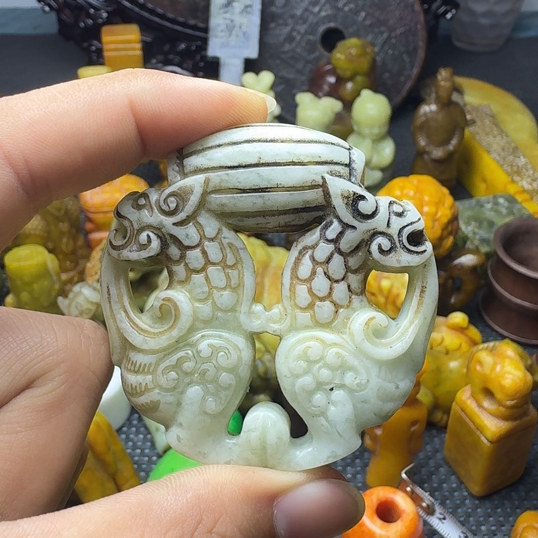 白玉菩提吊坠。。。