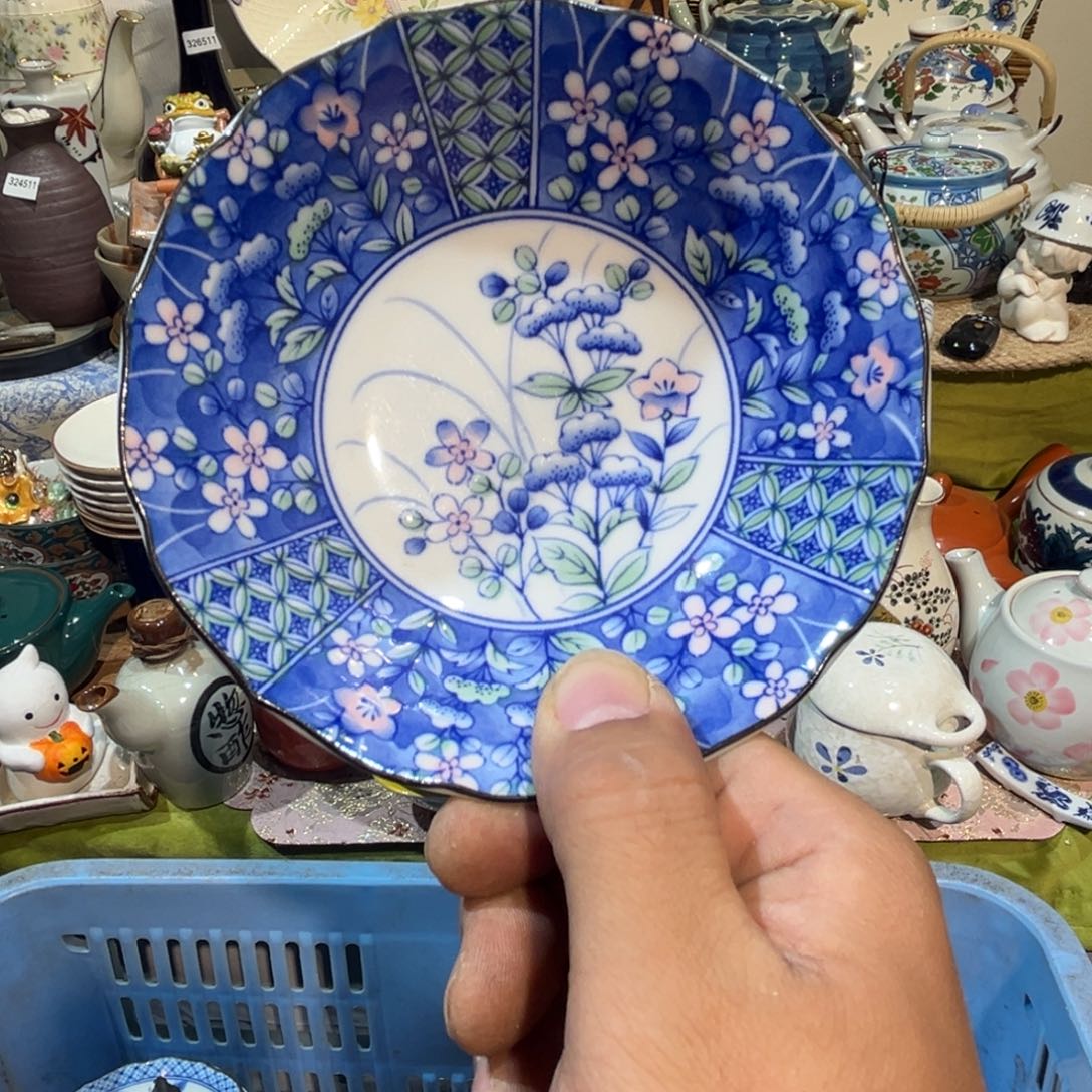 小***月其他散瓷，默认微瑕，完美者慎拍。