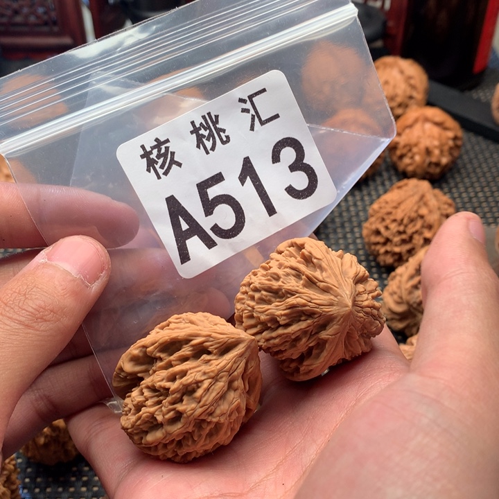 文玩核桃吊坠秦鸡