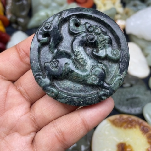 蛇纹石玉颈饰未镶嵌120