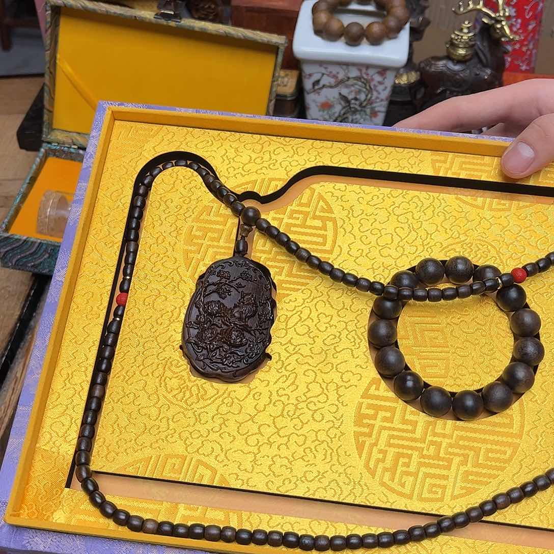 大叶紫檀（黑酸枝木类）