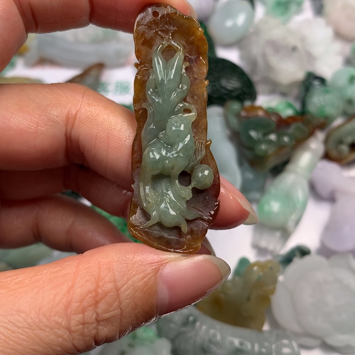 毛***a定制翡翠未镶嵌翡翠