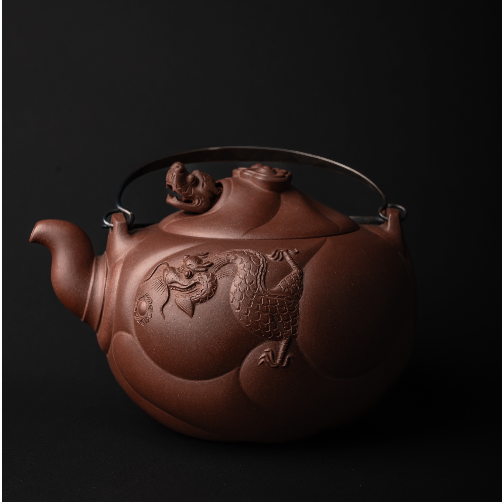 鲍伯年鱼化龙陶瓷手抓壶泡茶茶壶大号复古紫砂壶全手工500cc紫泥