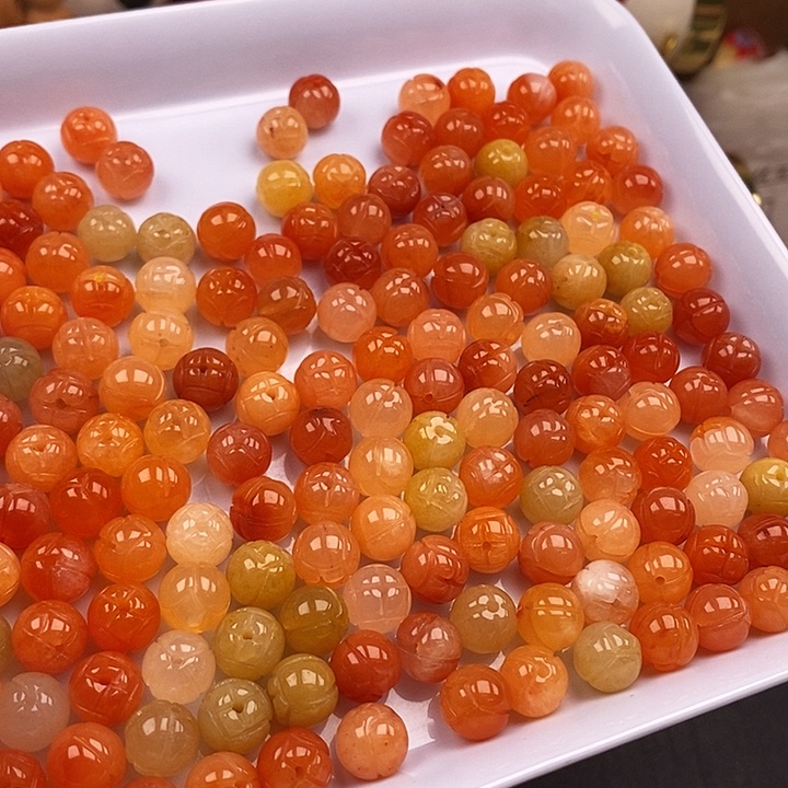 未镶嵌卡9.5莲花雕刻金丝玉22个玛瑙/玉髓