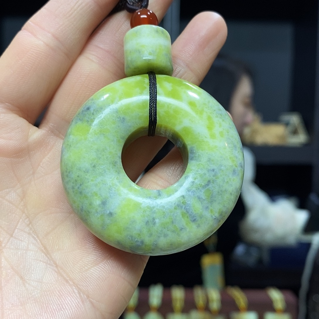 岫玉挂件吊坠未镶嵌