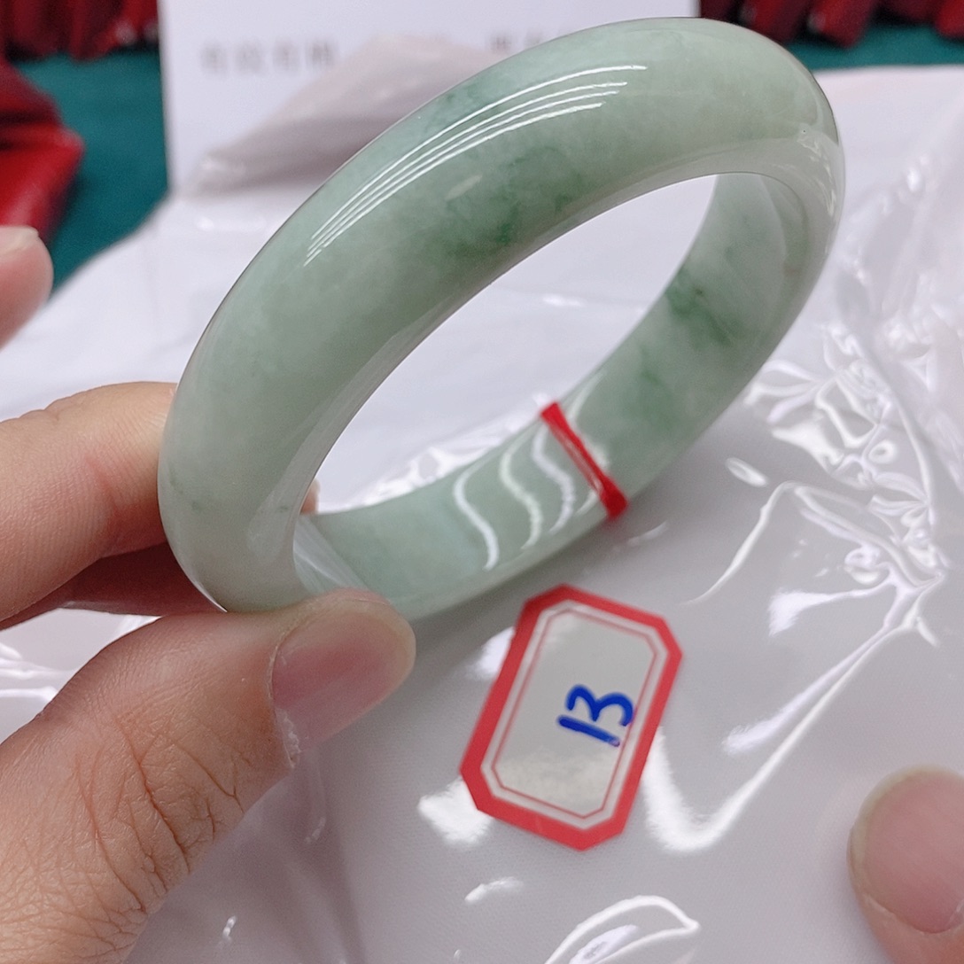 翡翠手镯未镶嵌x*?13333333333