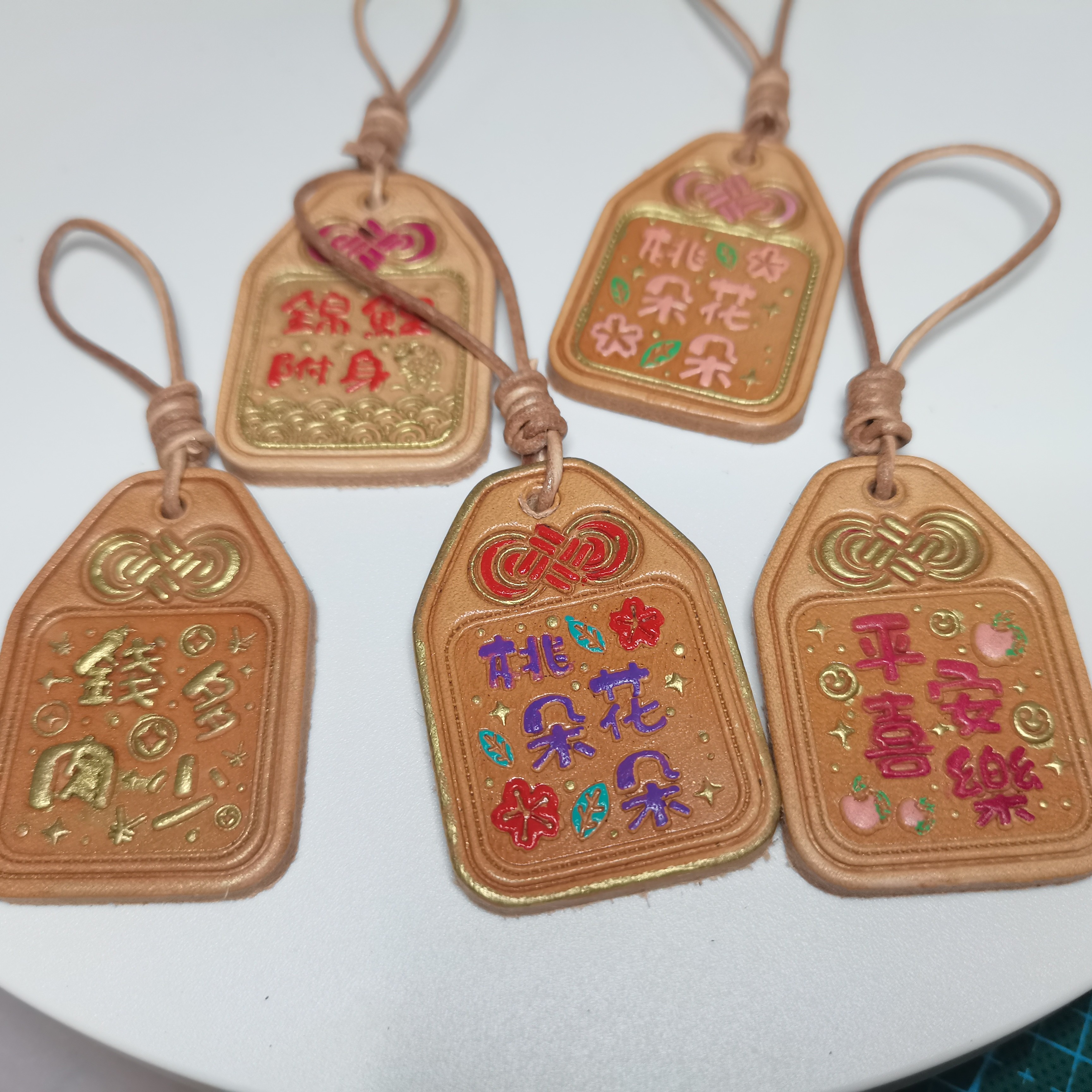 可爱风中国风简约风牛皮手绘挂坠包挂钥匙挂手机挂创意百货用品