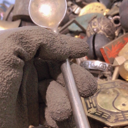 伊***秋闪电购铜摆件工艺品