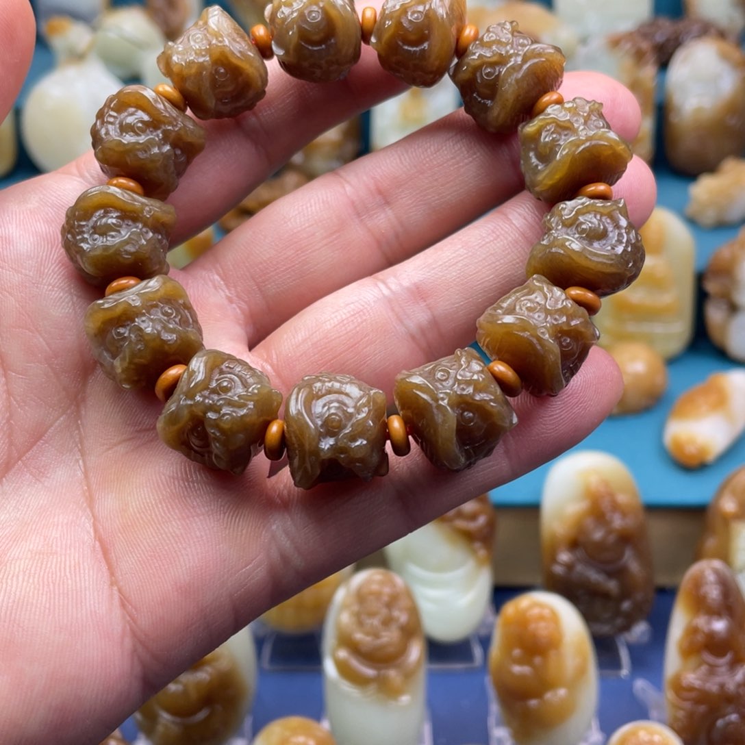 和田玉颈饰未镶嵌